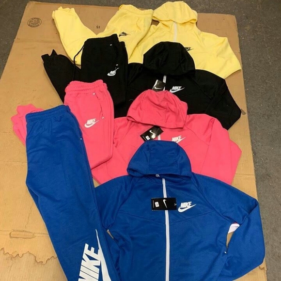 cheap sweat suits nike